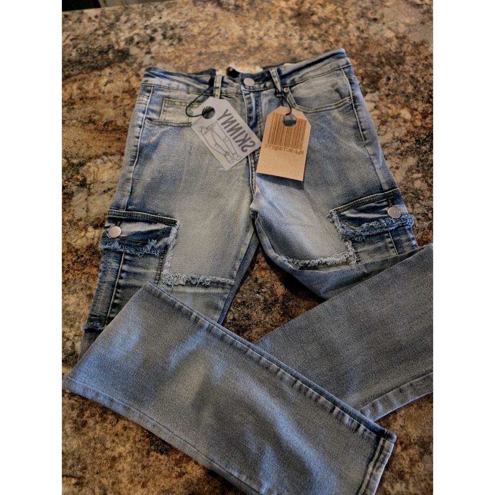 Street Jeand Skinny. Size 16. Color Blue Wash. Style RO8M723D